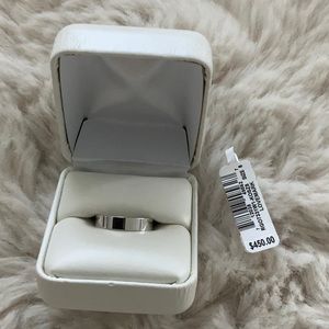 10KT White Gold Band Brand New!! 4MM Size 8